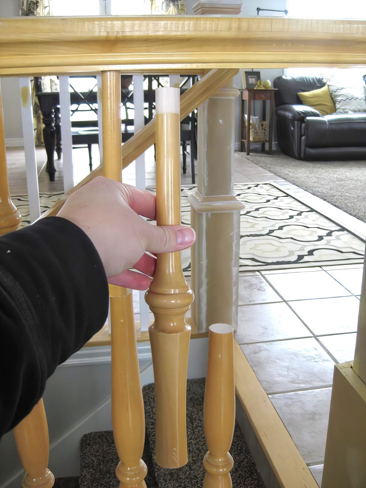 15 Replacing Stair Banisters TDA Decorating And Design Featured On @Remodelaholic 600x800 115450