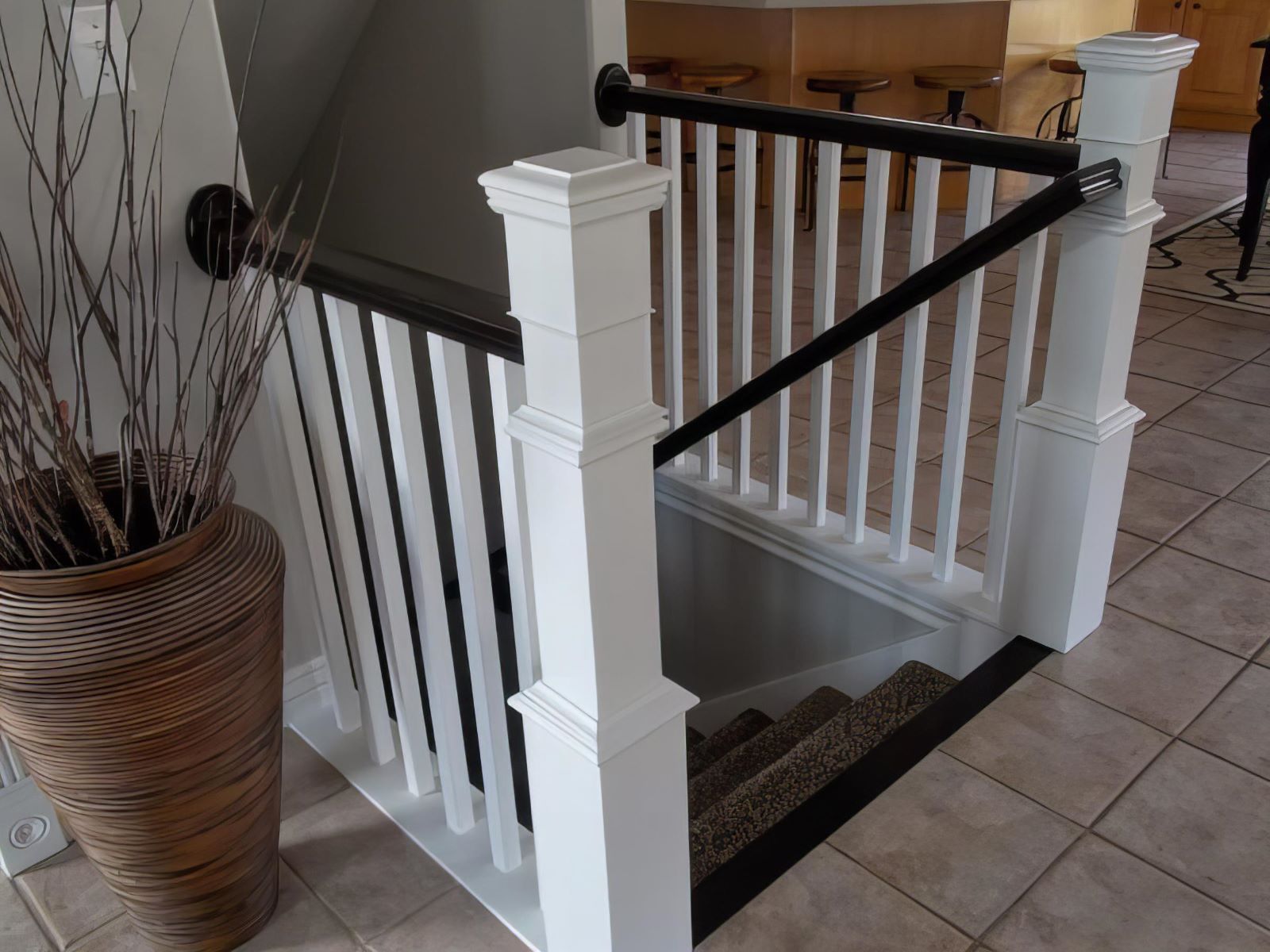 3 How To Build A Newel Post Around An Existing Banister TDA Decorating And Design Featured On @Remodelaholic 600x450 115508