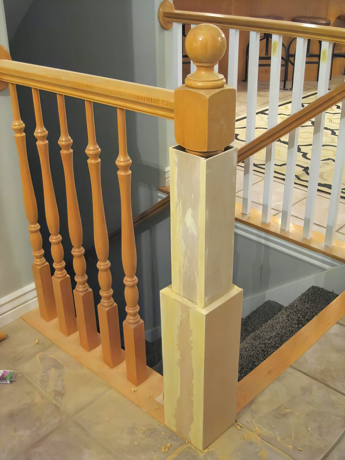 7 Diy Newel Post With Existing Banister TDA Decorating And Design Featured On @Remodelaholic 600x800 115638