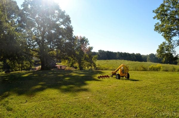 Building a Pergola by Little White House Blog featured on @Remodelaholic