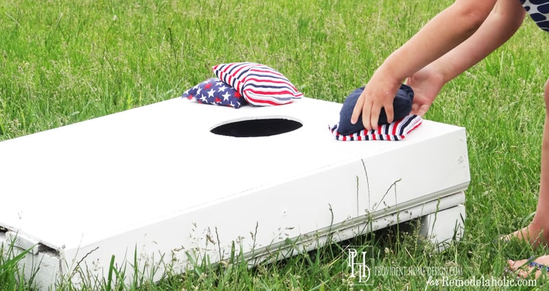 how to build a cornhole set from a pallet