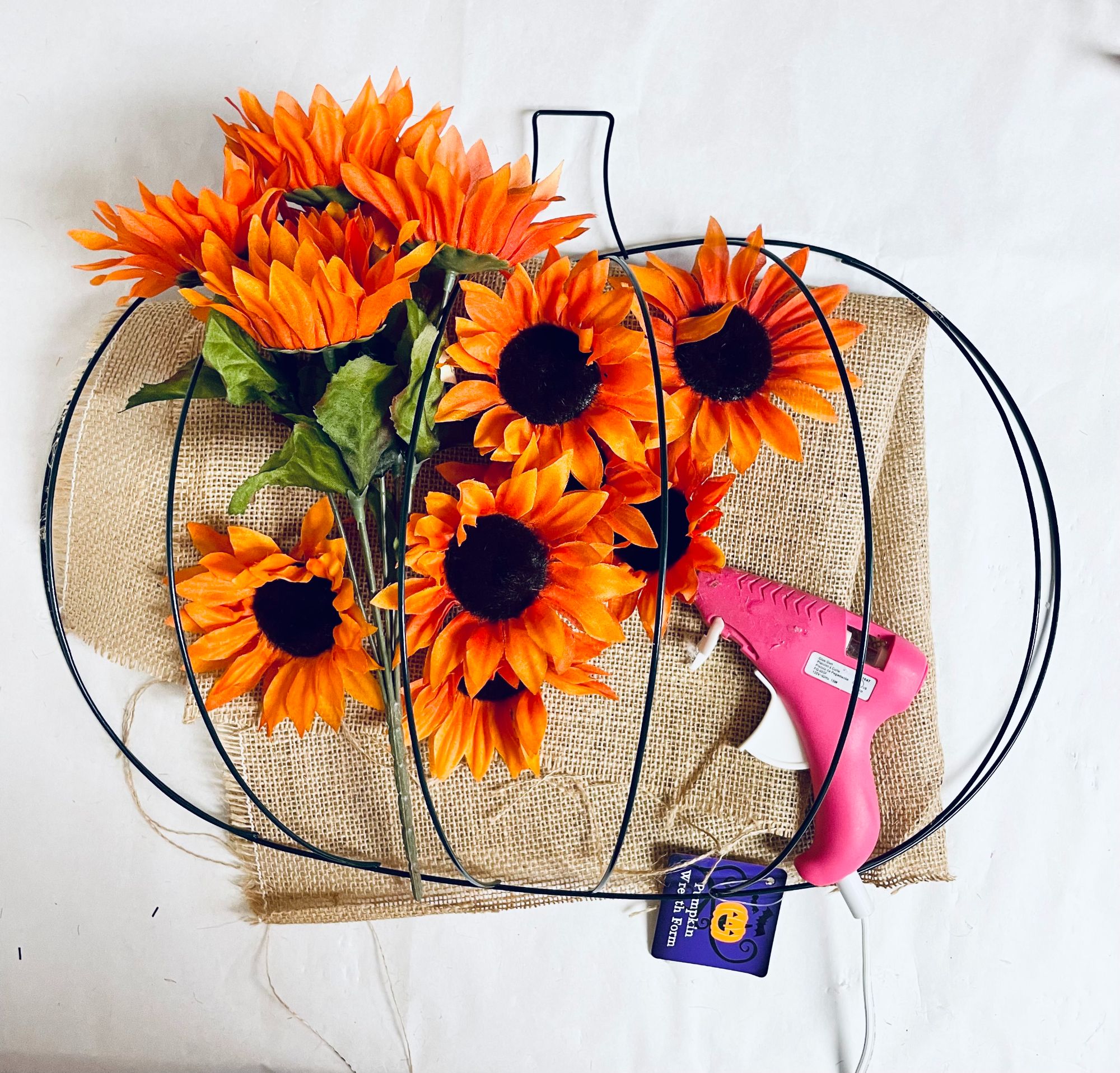 DIY Sunflower Dollar Store Pumpkin Wreath, Remodelaholic (2)