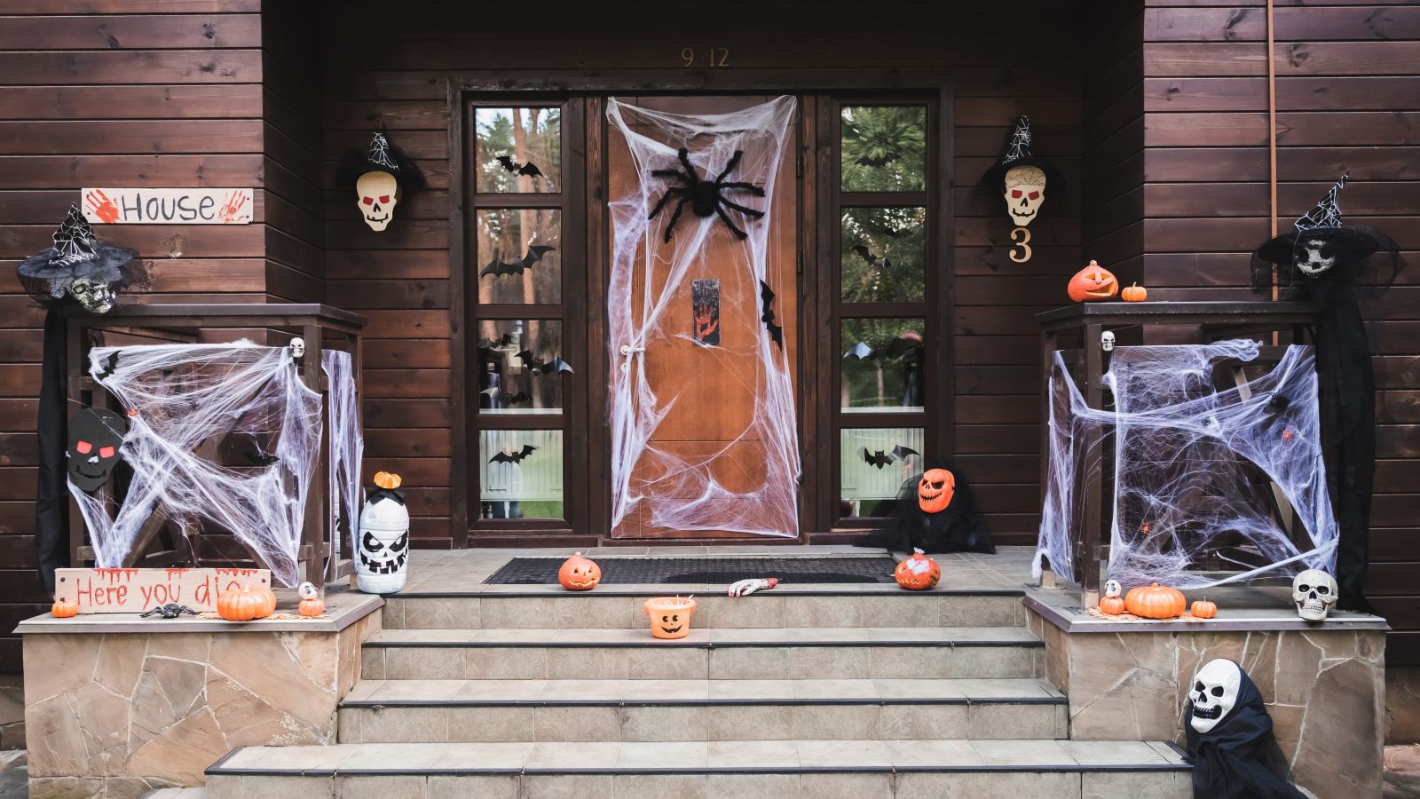 Halloween Decor House