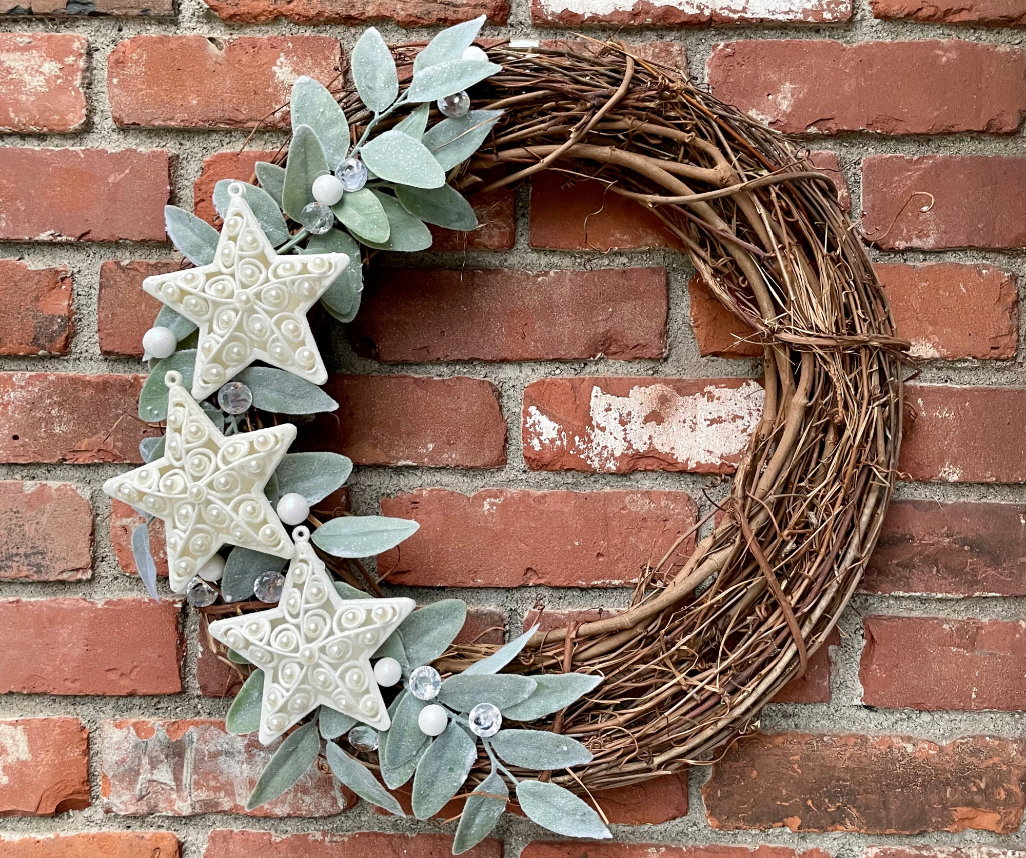 How To Make A Winter Wreath With Grapevine Wreath Form And White Accents Greenery, Remodelaholic