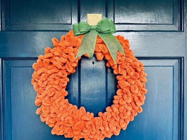 How To Make A Yarn Wreath Pumpkin Fall, Remodelaholic (35)