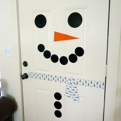 Printable Door Snowman Magnetic @Remodelaholic 3 600x399 1