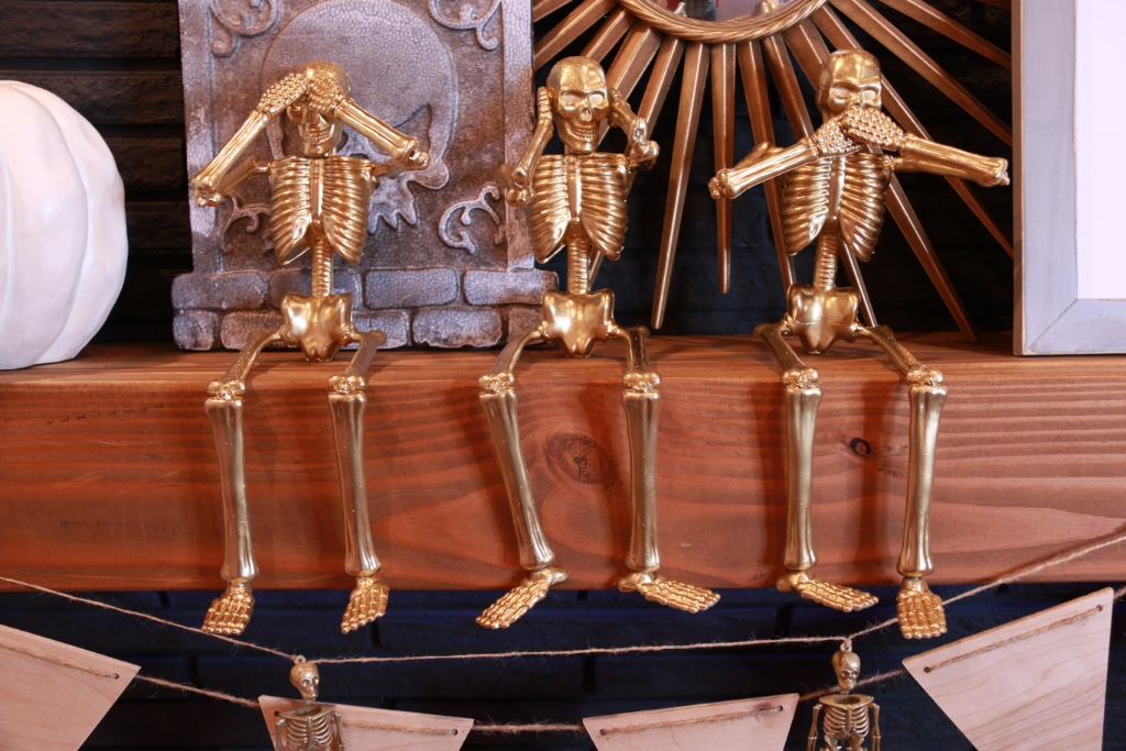 Gold Skeletons From The Dollar Store @remodelaholic