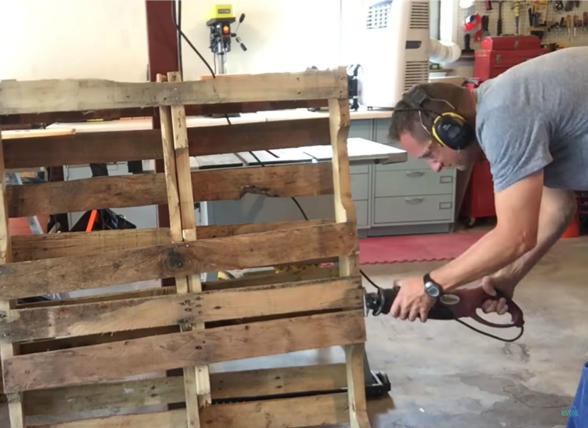 Pallets 101: Where to Find Pallets, How to Choose a Good Pallet, and How to Take Apart a Pallet Without Losing Your Mind